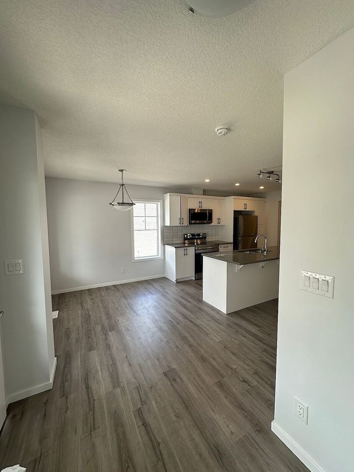 45 Carringwood Close Nw - Photo 4 of 19