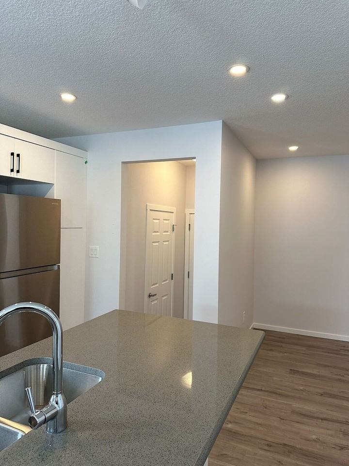 45 Carringwood Close Nw - Photo 5 of 19