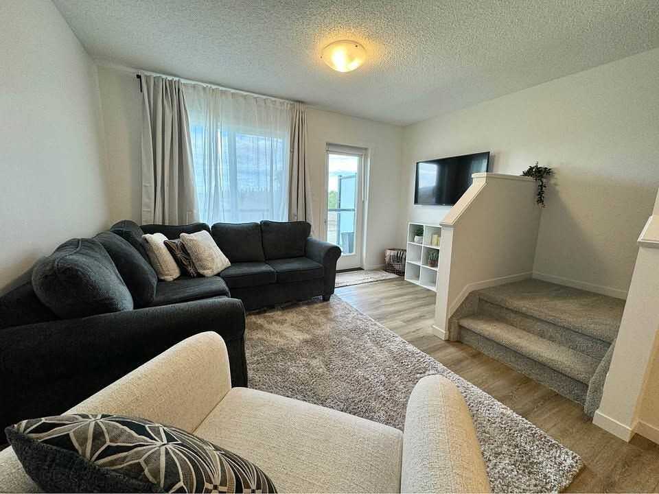 261 Marquis Blvd Ne - Photo 3 of 20