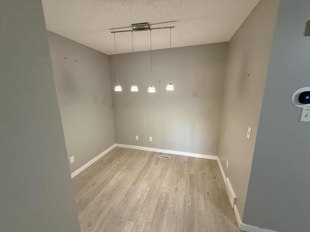 176 Stonemere Pl - Photo 4 of 20