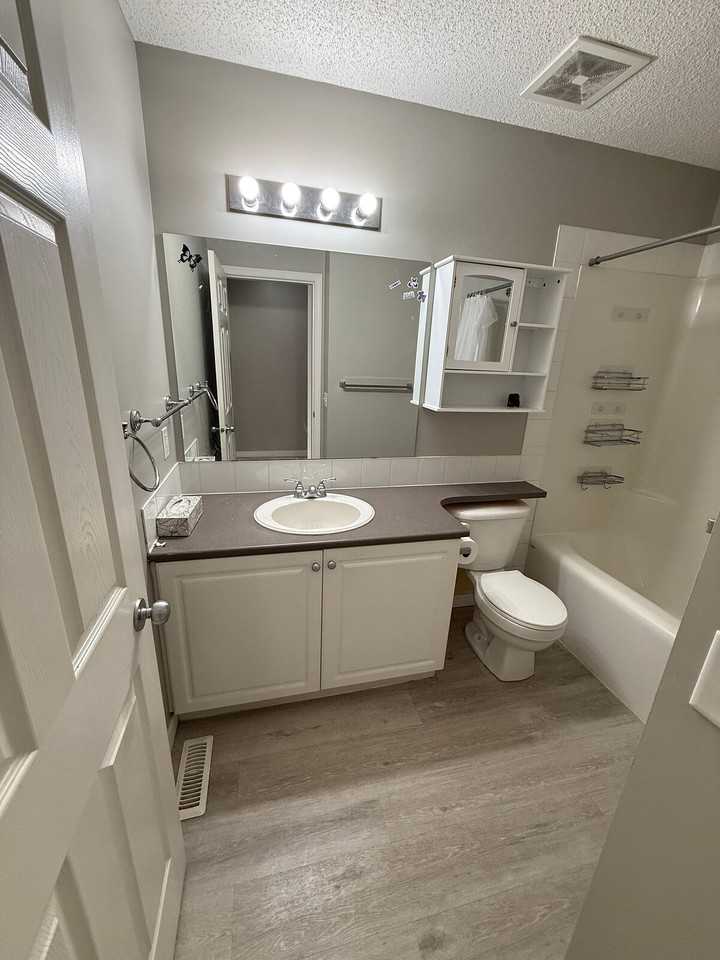 176 Stonemere Pl - Photo 7 of 20