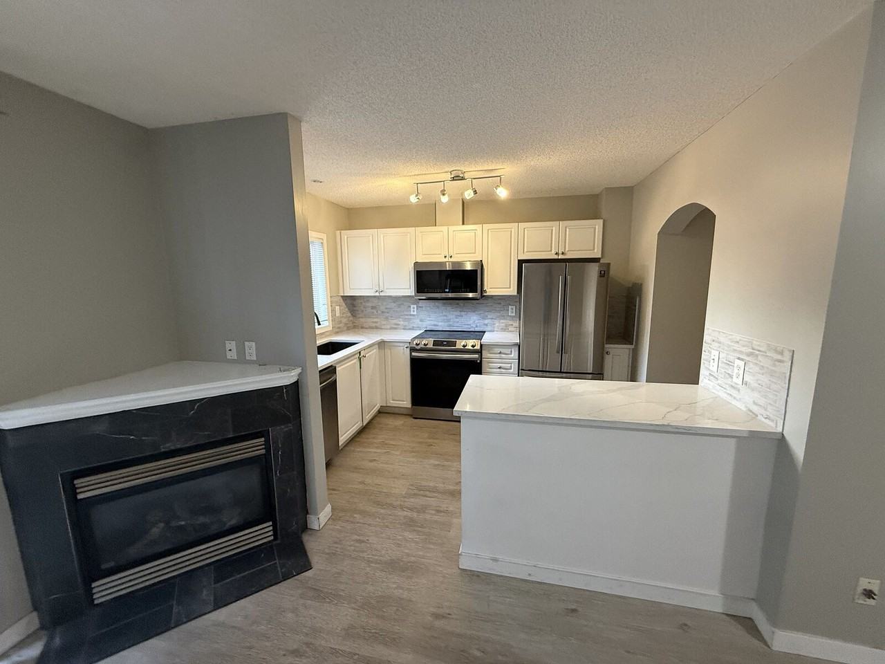 176 Stonemere Pl - Photo 3 of 20