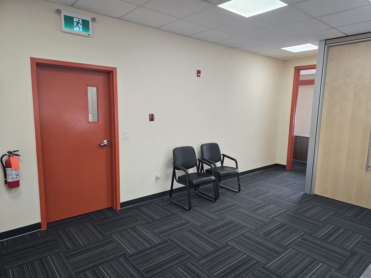 10960 42 St Ne - Photo 2 of 7