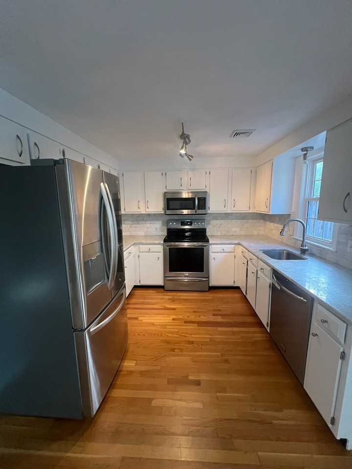 46 Colonial Vlg #46 - Photo 7 of 10