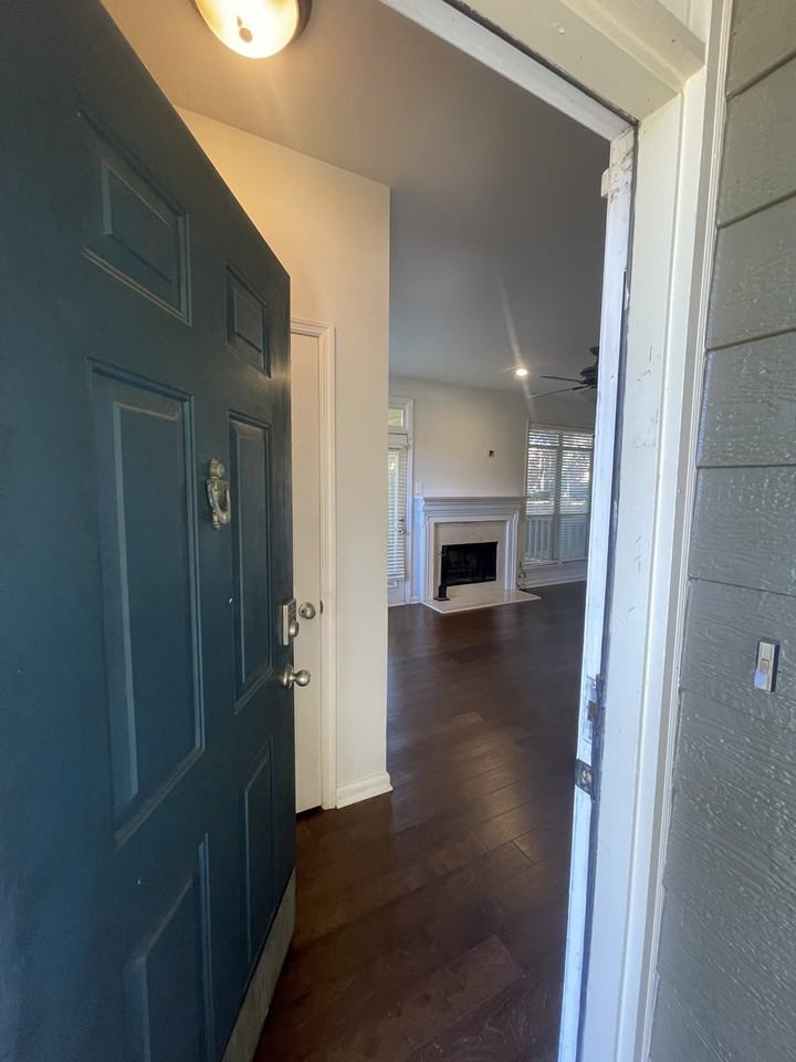 1513 Mcgill Park Ave Ne #1513 - Photo 2 of 23