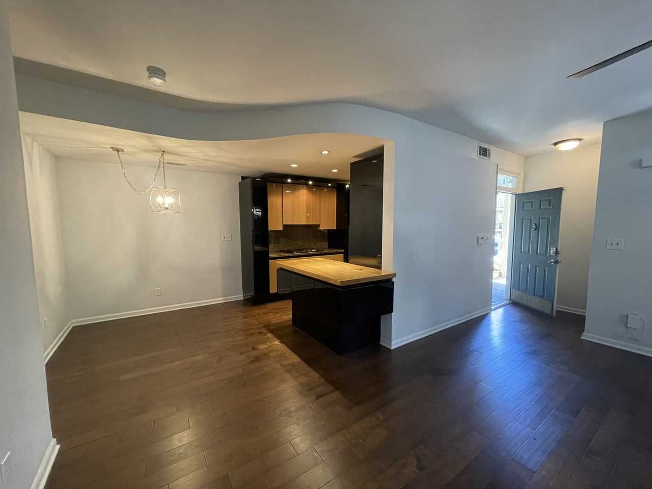 1513 Mcgill Park Ave Ne #1513 - Photo 3 of 23