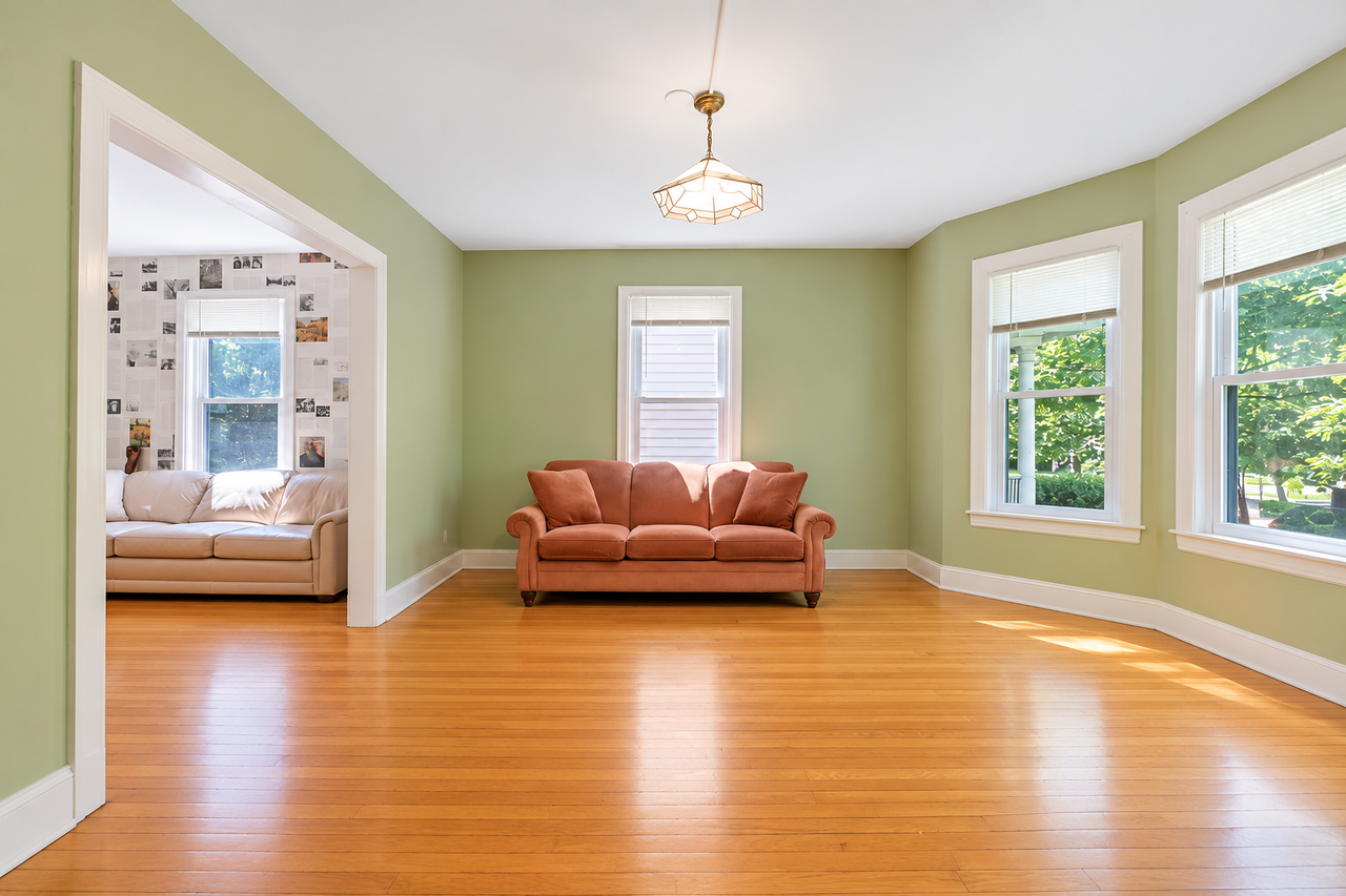 103 W Yates St #1 - Photo 3 of 6
