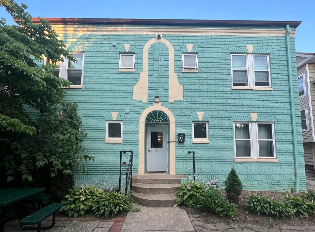 21 S Highland Ave #4