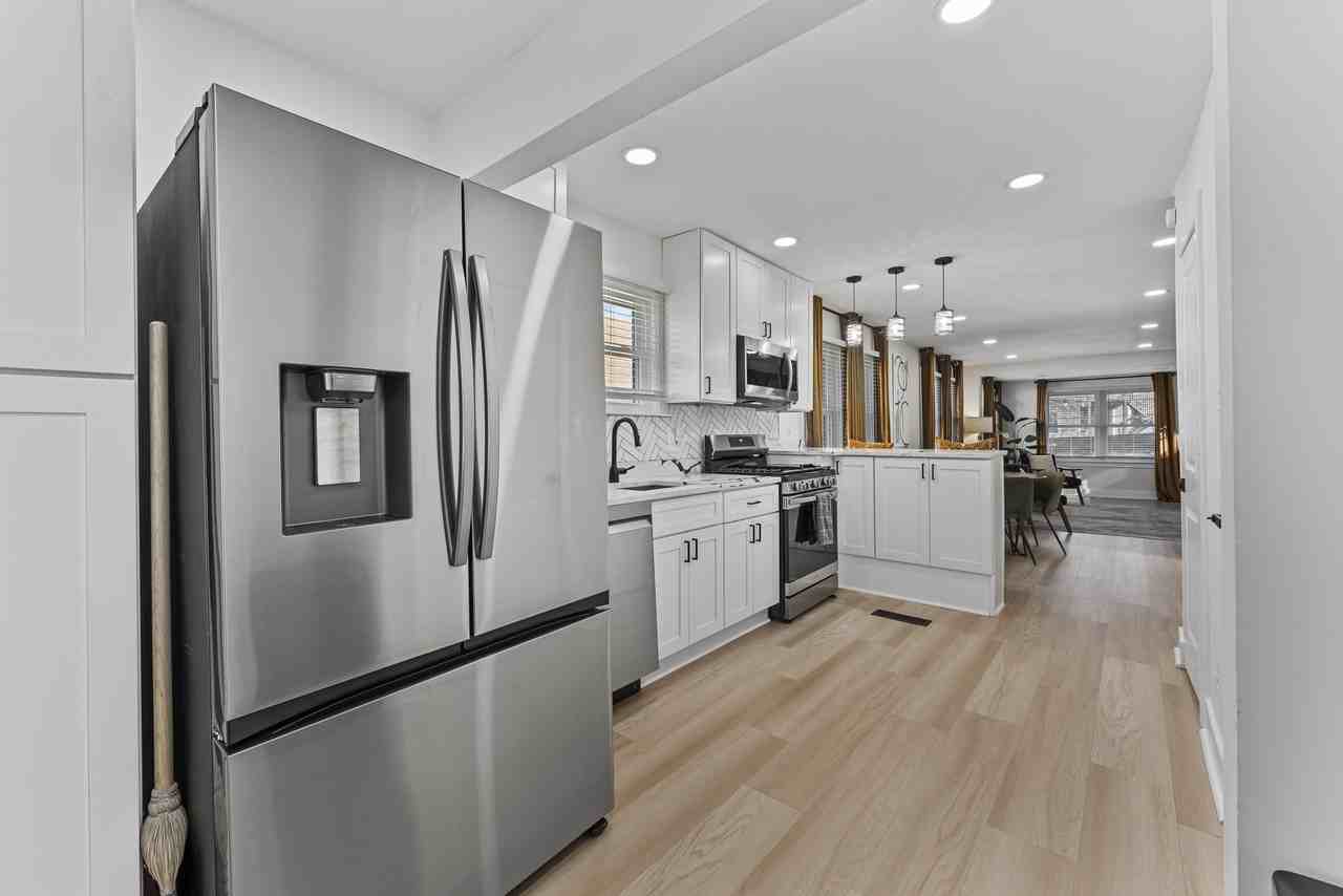 5503 Jay St Ne #NA - Photo 6 of 33