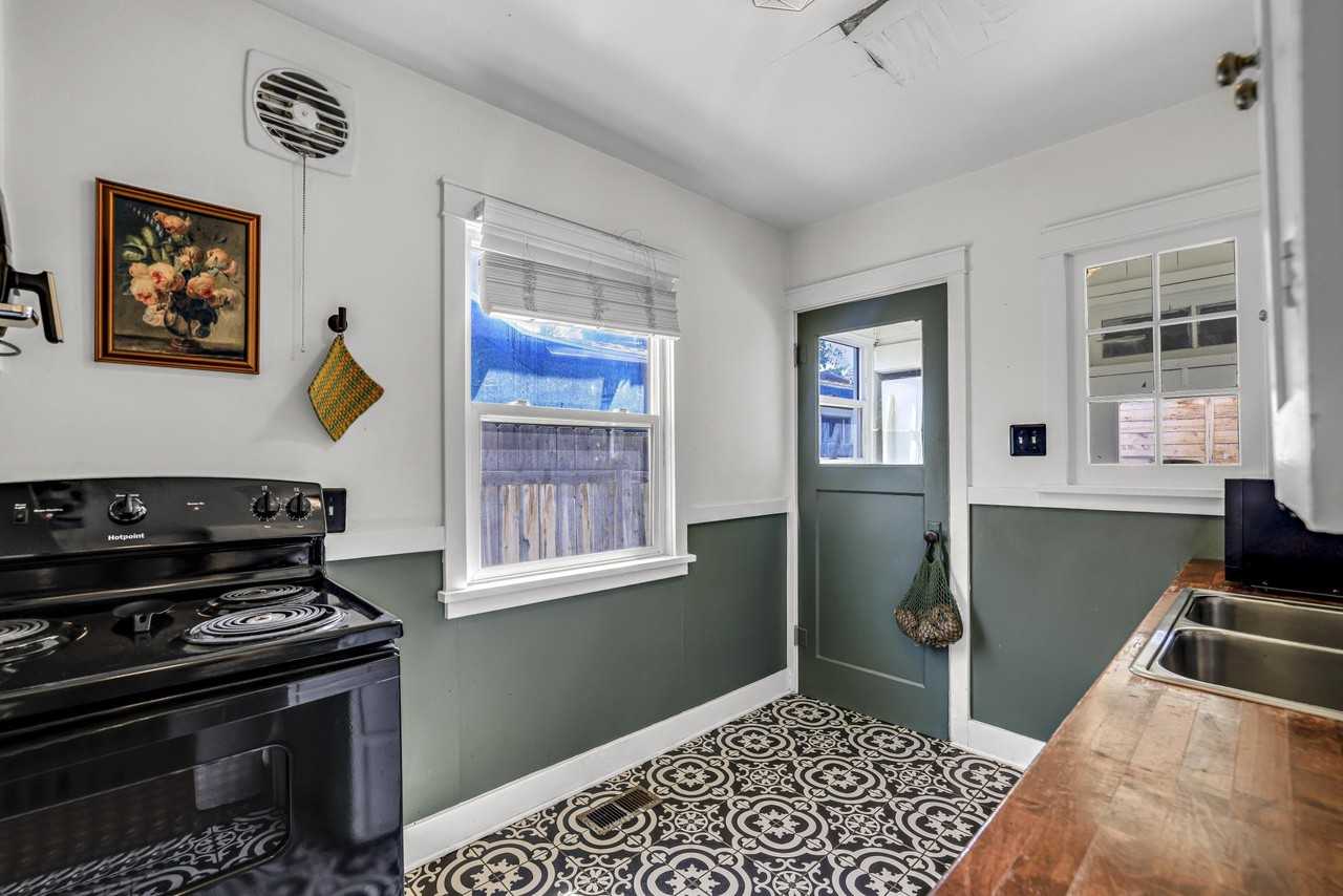 1315 W Alturas St #NA - Photo 5 of 34