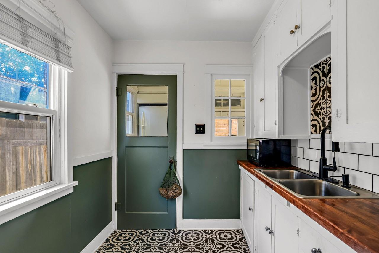 1315 W Alturas St #NA - Photo 6 of 34