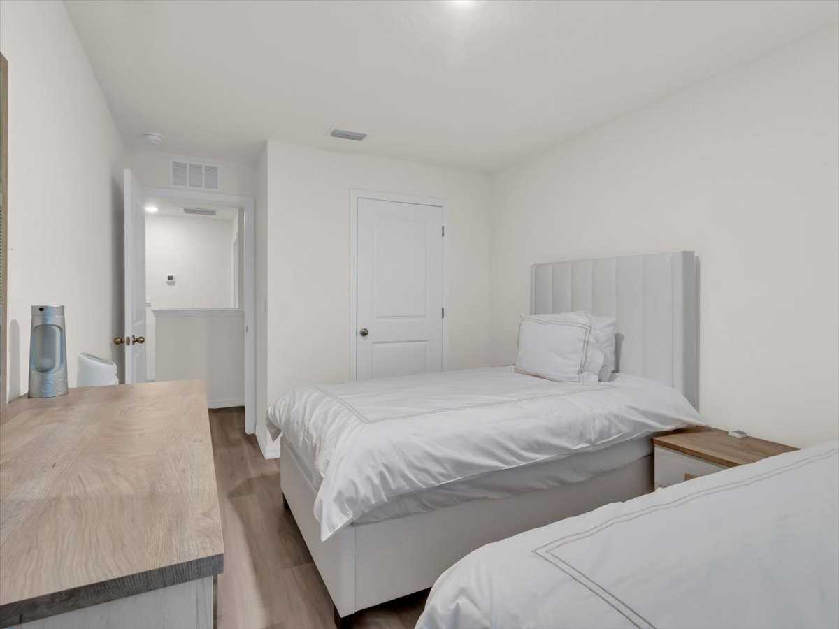5546 Logan Cave Ave #NA - Photo 3 of 16