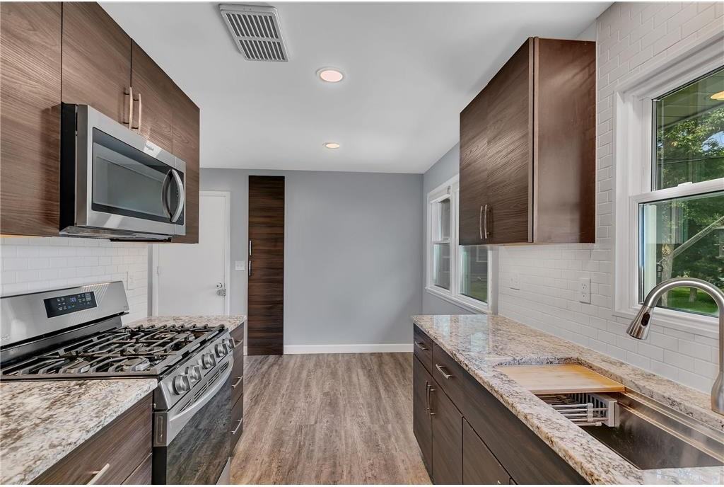 1248 13th Ave N #NA - Photo 2 of 16