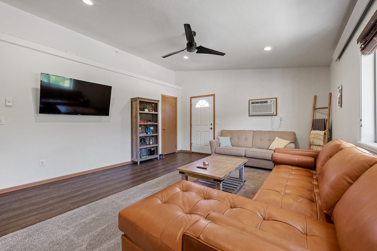 955 Stahl Ct - Photo 4 of 16
