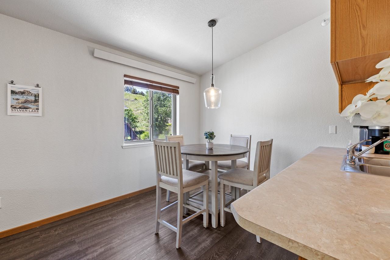 955 Stahl Ct - Photo 5 of 16