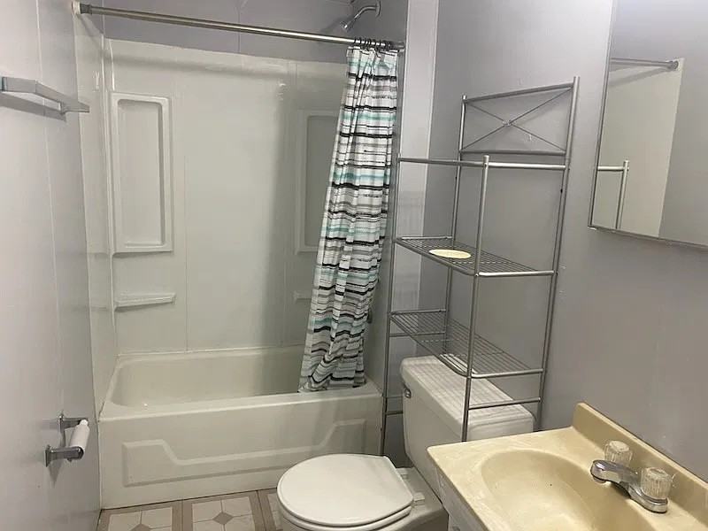2228 Shelby St #C - Photo 5 of 5
