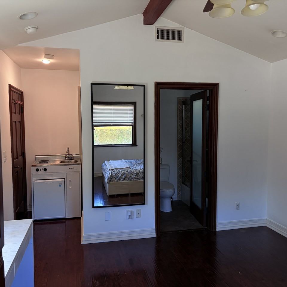 5135 Gaynor Ave #NA - Photo 3 of 12