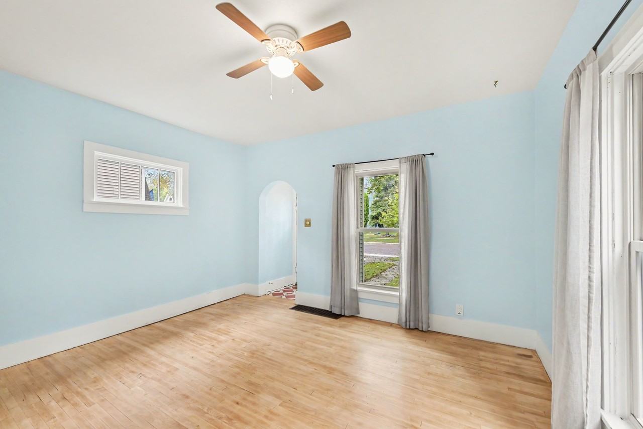 623 W 8th St #NA - Photo 5 of 16