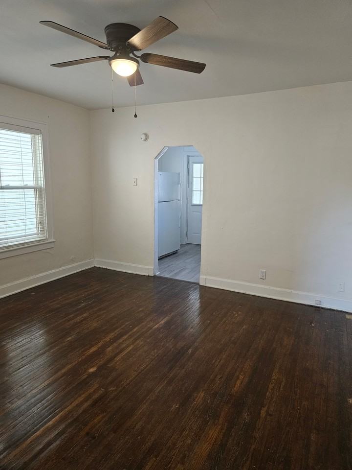 620 Hanford St #NA - Photo 6 of 12