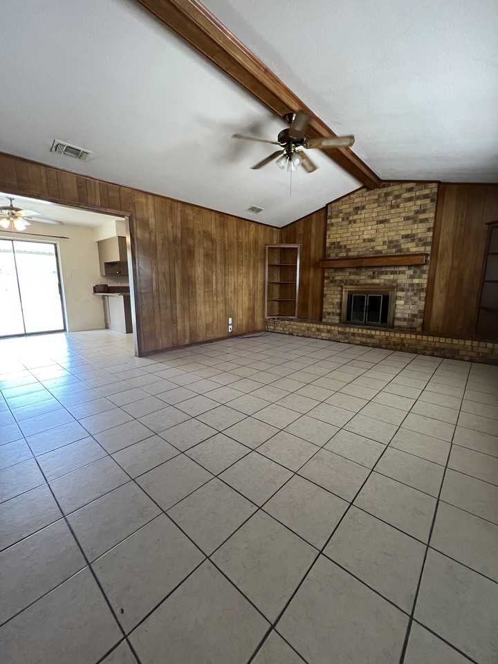 2040 Lisa Cir #NA - Photo 2 of 20