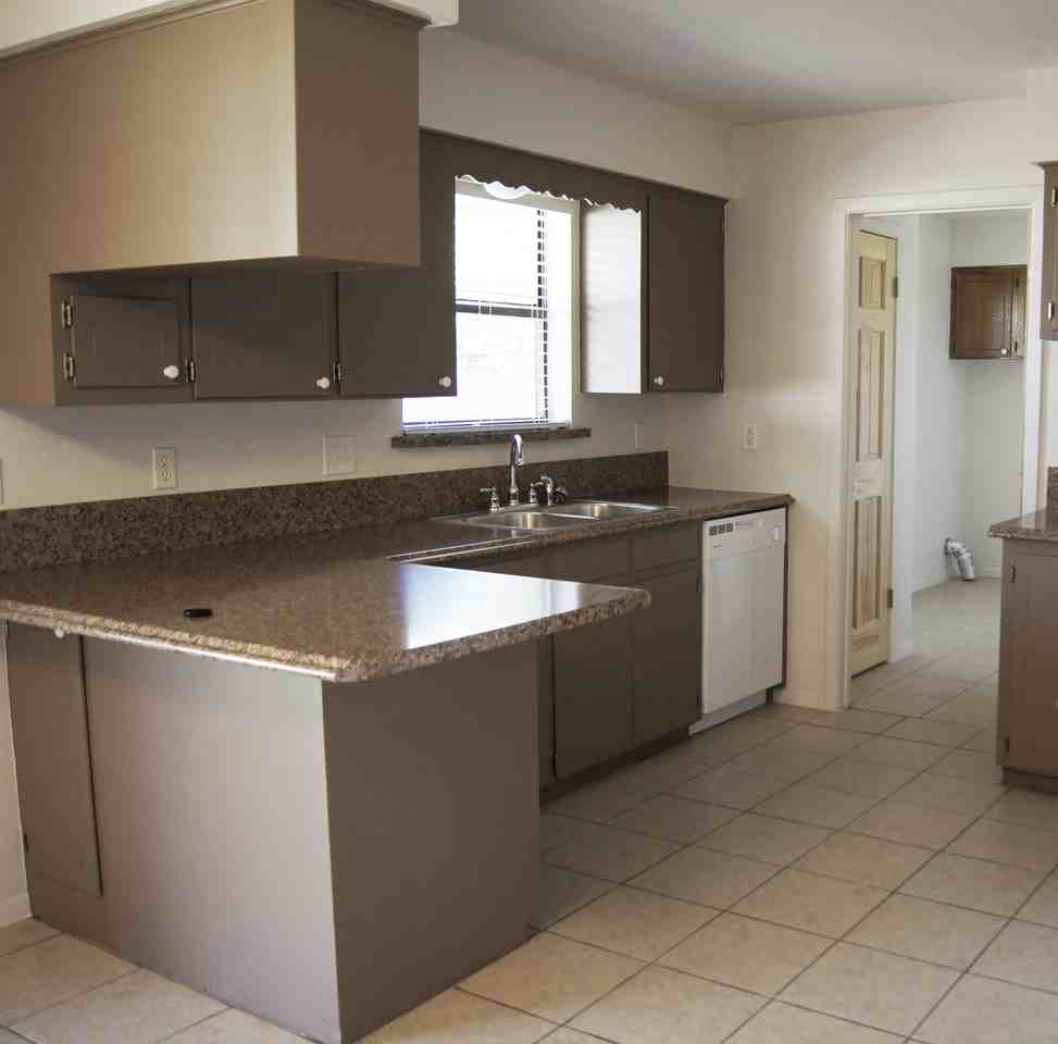 2040 Lisa Cir #NA - Photo 3 of 20