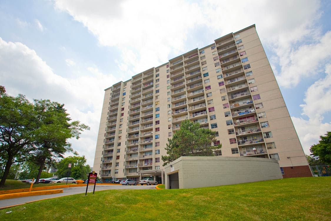 215 Markham Rd, Toronto, ON M1J 3C3 2 Bedroom Apartment for Rent