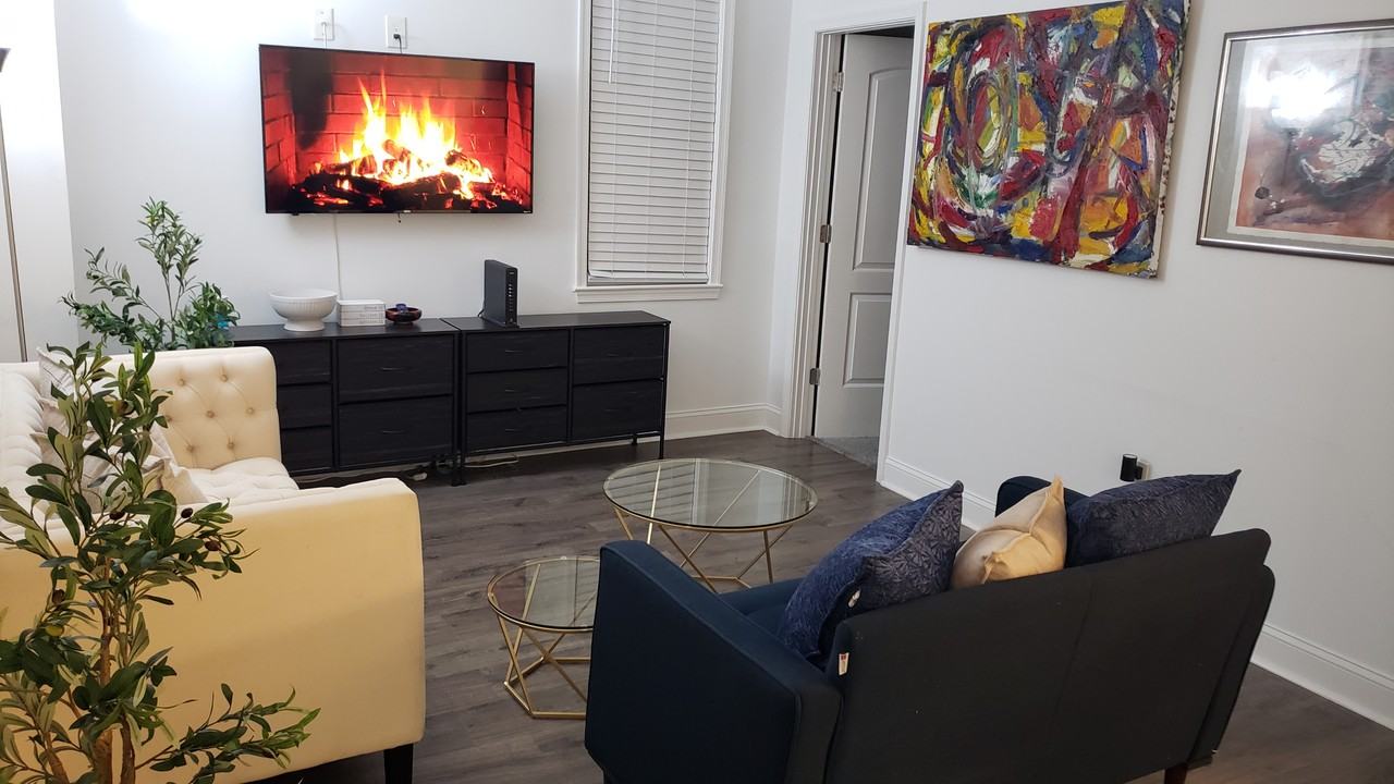 2409 E Cold Spring Ln #NA - Photo 2 of 50