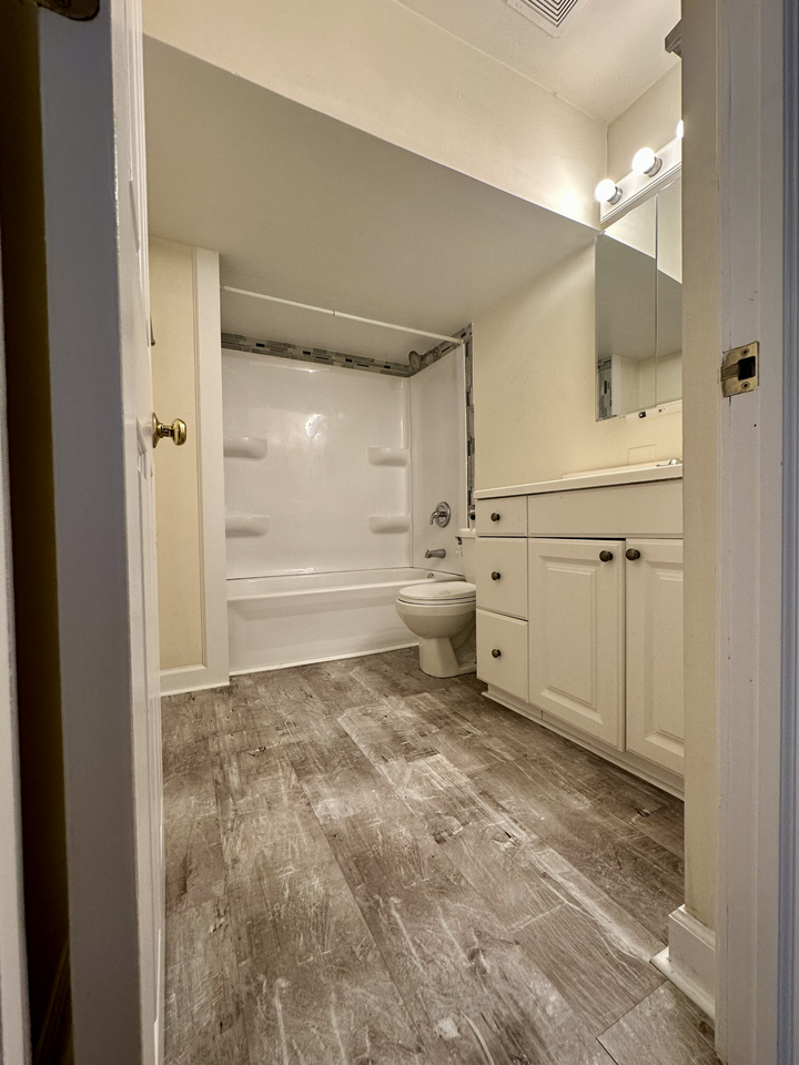 3755 N Christiana Ave #2 - Photo 6 of 10