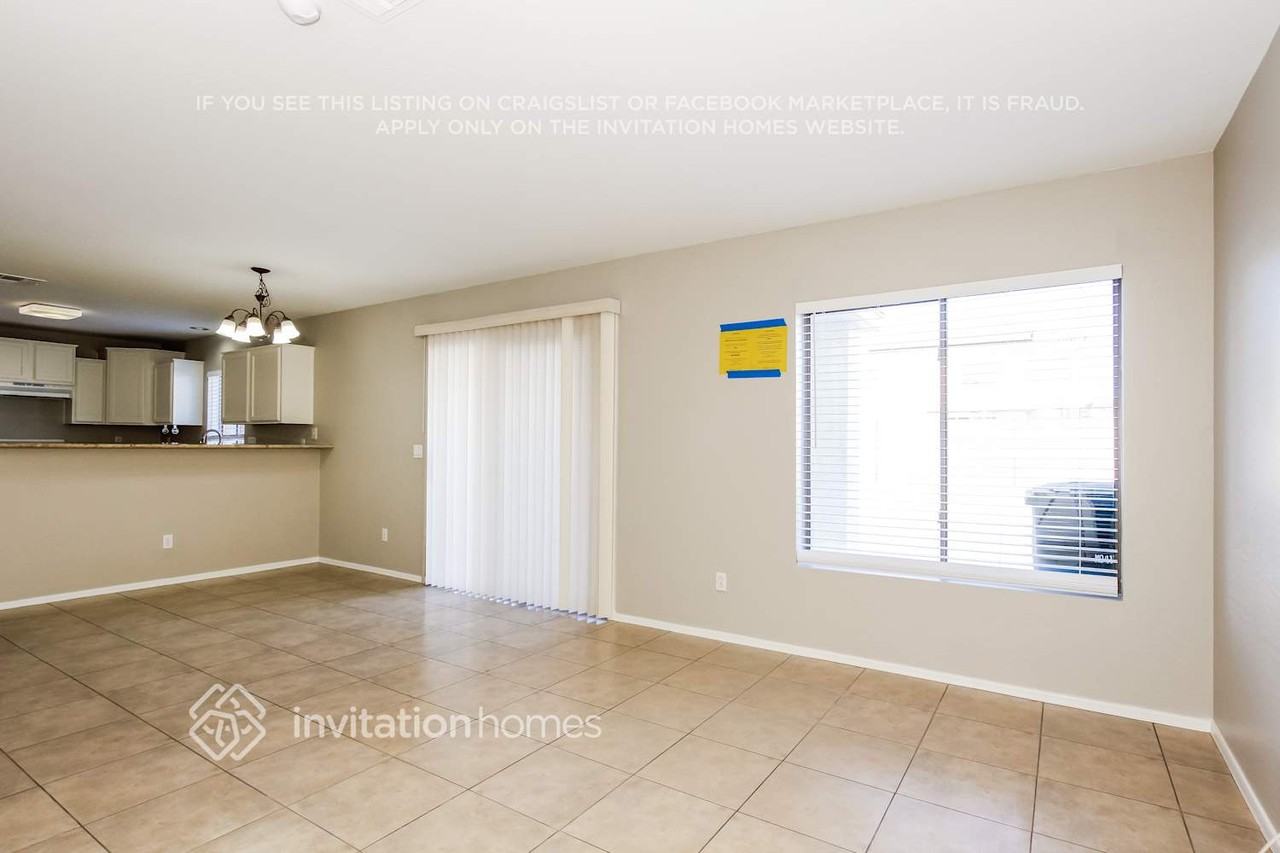 12406 W Bloomfield Rd - Photo 3 of 16