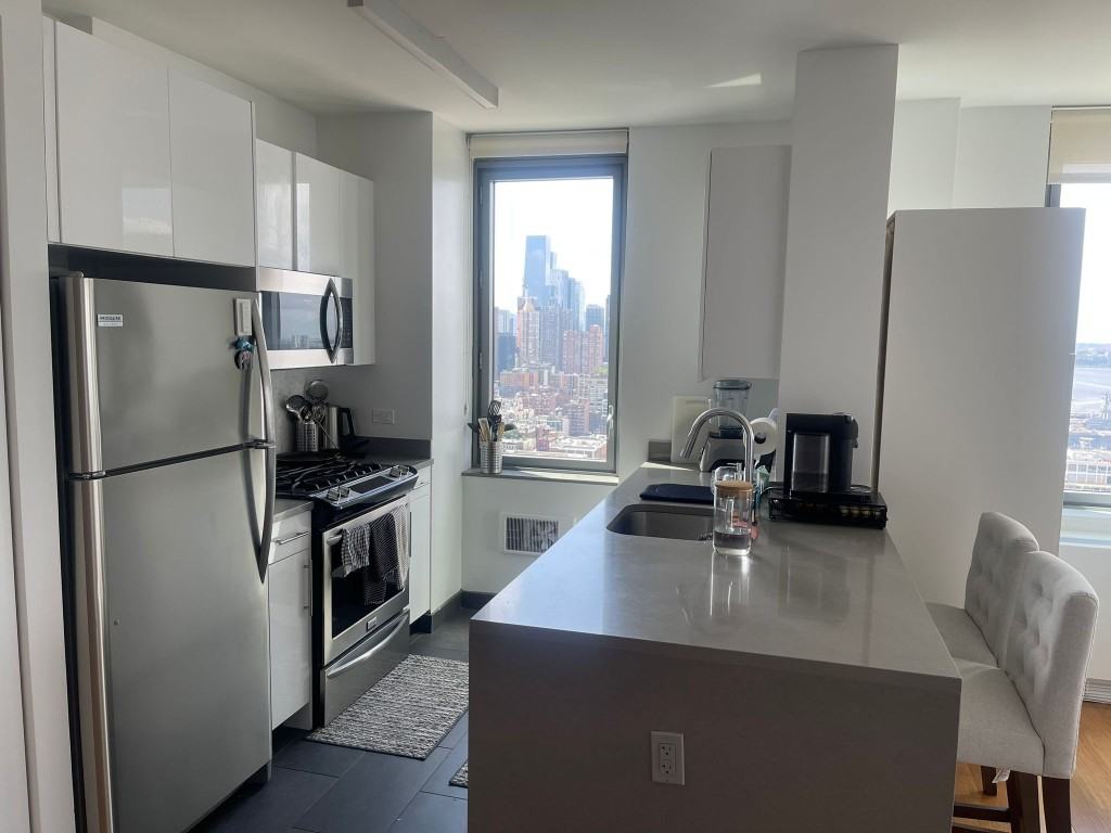 W 57th St #1808 - Photo 2 of 20