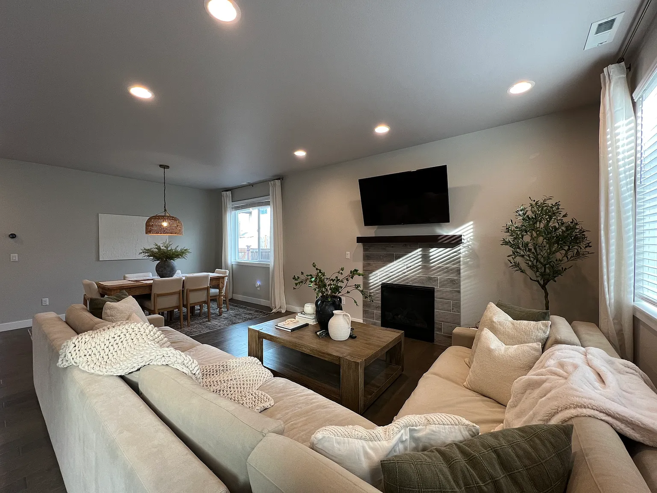 3815 82nd Ave Ne #1 - Photo 7 of 28