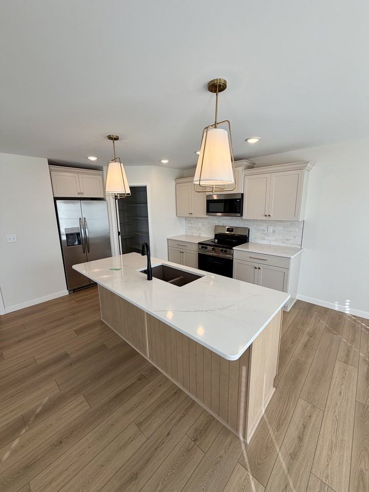 12811 Halle Dr #1 - Photo 4 of 17