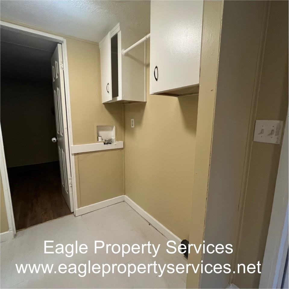 1546 River Rd #I - Photo 3 of 9