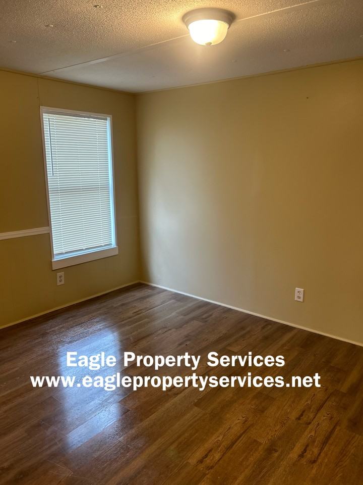 1546 River Rd #I - Photo 6 of 9