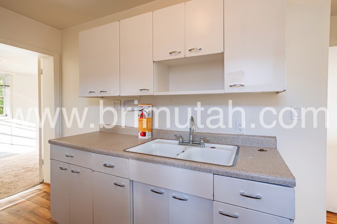 1261 Alameda Ave #1263 - Photo 3 of 11