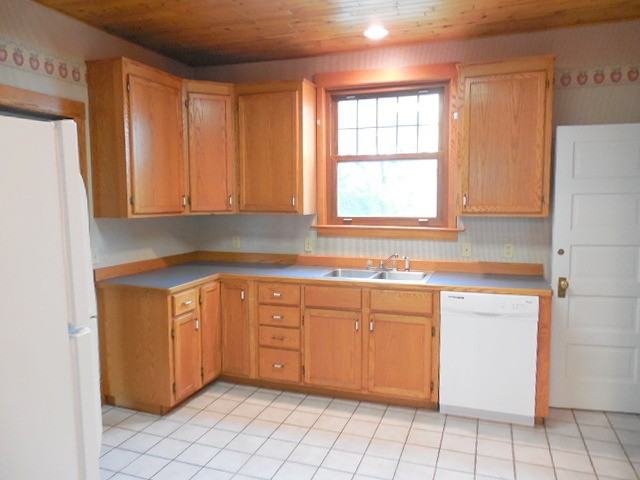 120 S 35th St #1 - Photo 5 of 11