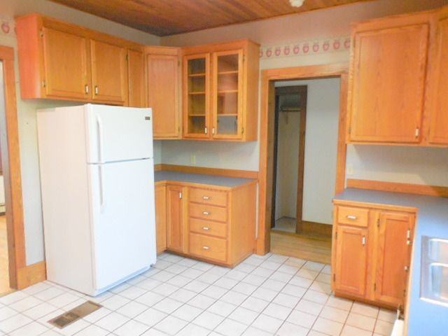 120 S 35th St #1 - Photo 6 of 11