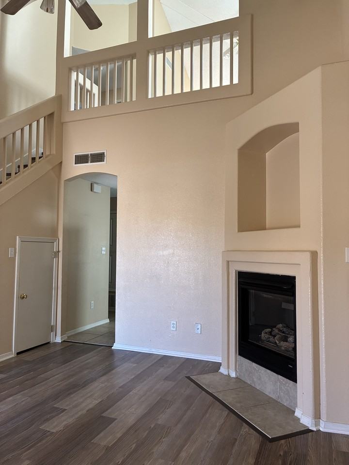 3718 Prairie Rose St #1 - Photo 5 of 26