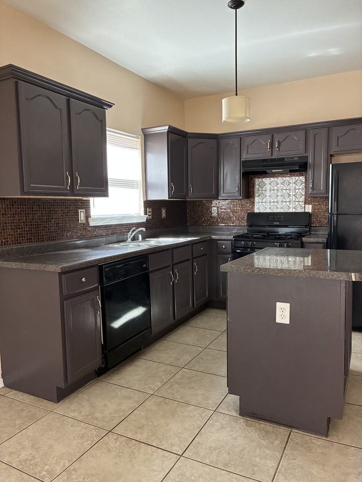 3718 Prairie Rose St #1 - Photo 6 of 26