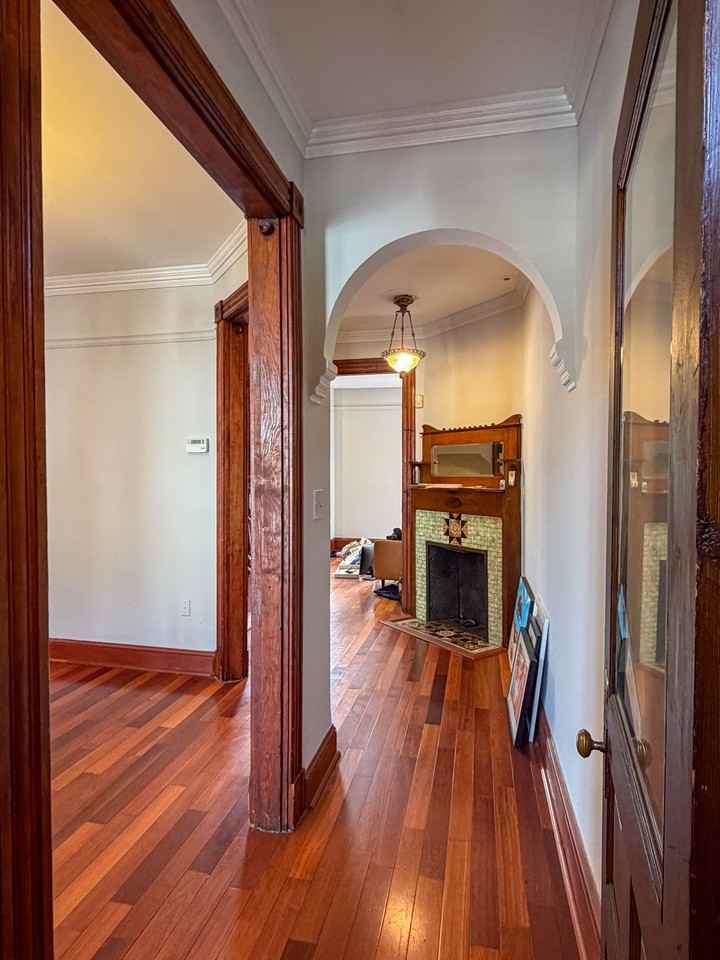 1213 Linden Pl Ne #1 - Photo 3 of 50