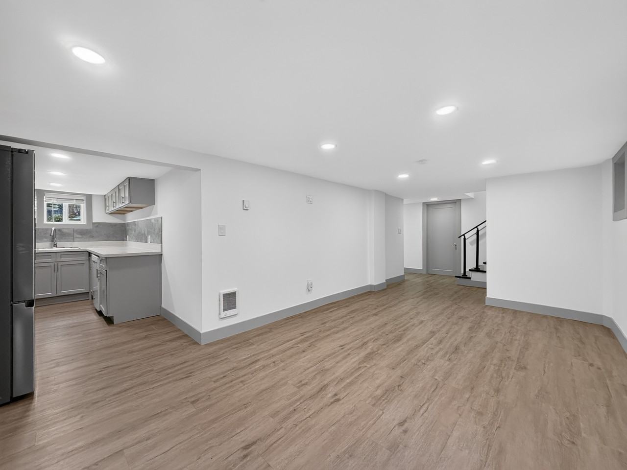 4402 Woodlawn Ave N #3 - Photo 4 of 18