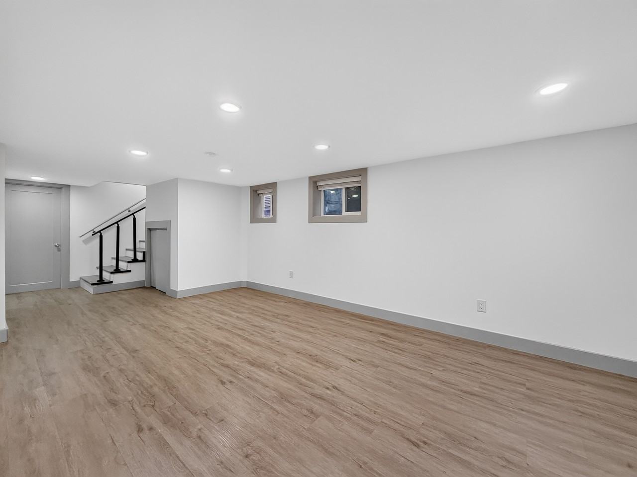 4402 Woodlawn Ave N #3 - Photo 5 of 18