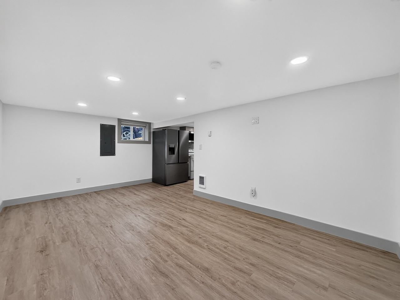 4402 Woodlawn Ave N #3 - Photo 6 of 18
