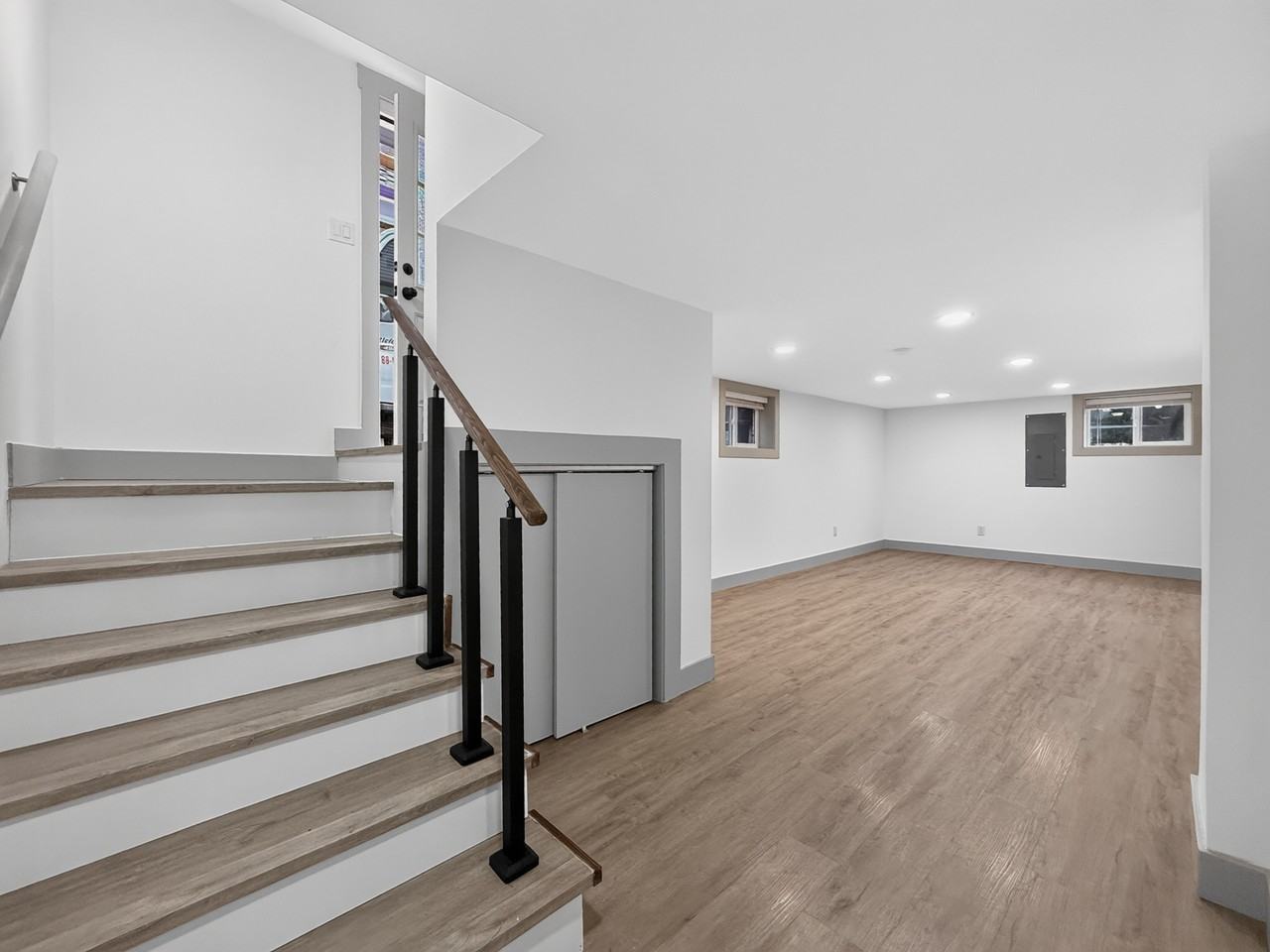 4402 Woodlawn Ave N #3 - Photo 7 of 18