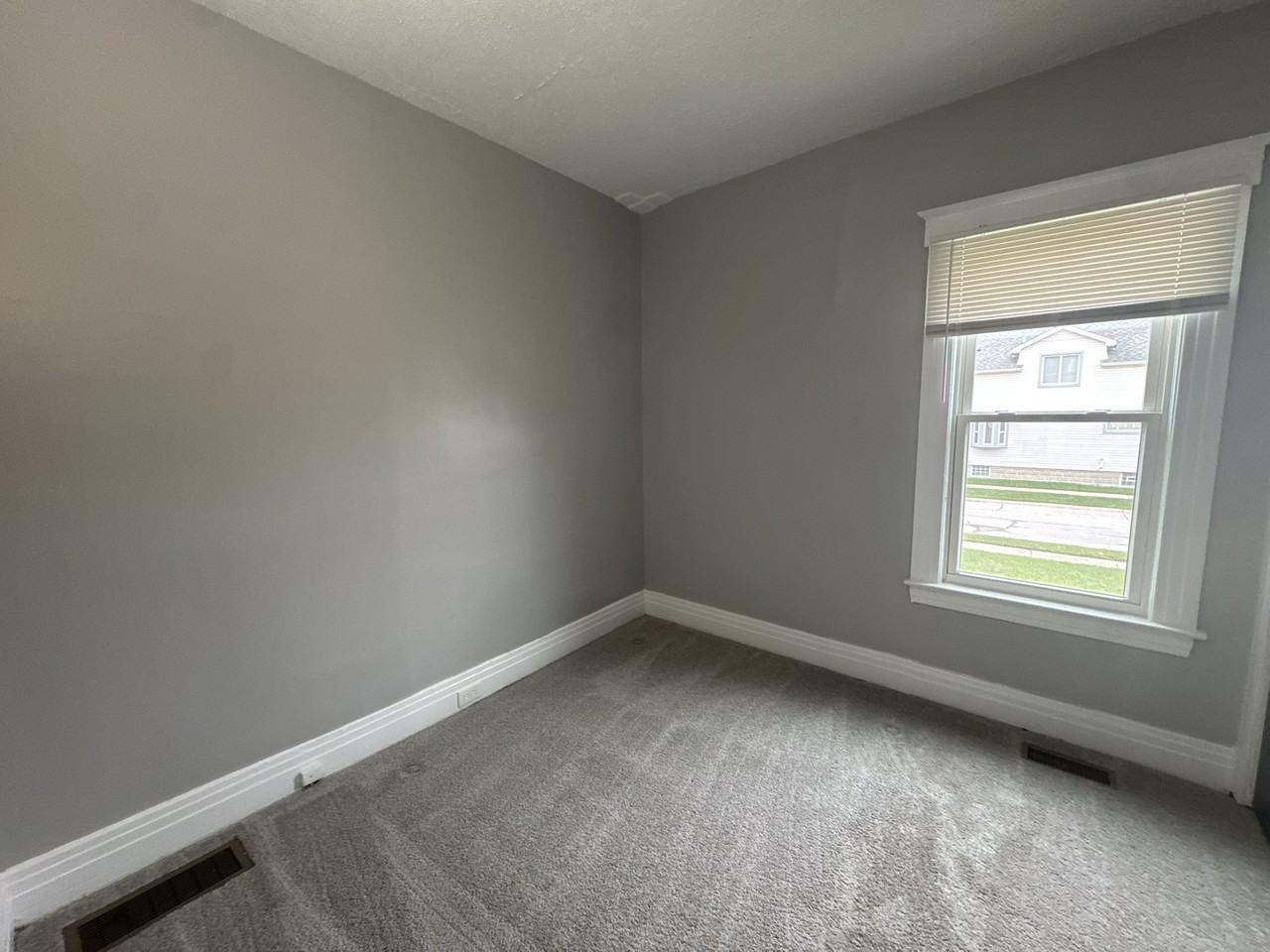 3415 12th - 1 #1 - Photo 4 of 13