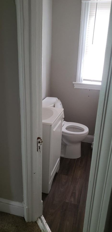 33-35 Elm St - FL3 - 33.5 - Photo 3 of 17