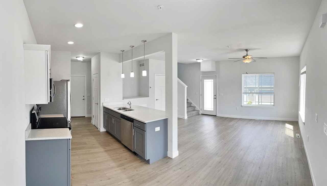 6072 Driscoll Dr #6076 - Photo 4 of 17