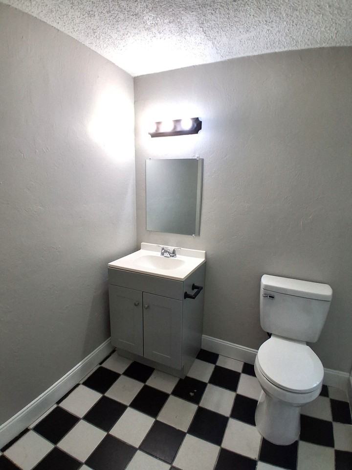 16860 Juanita Ave #D - Photo 6 of 14