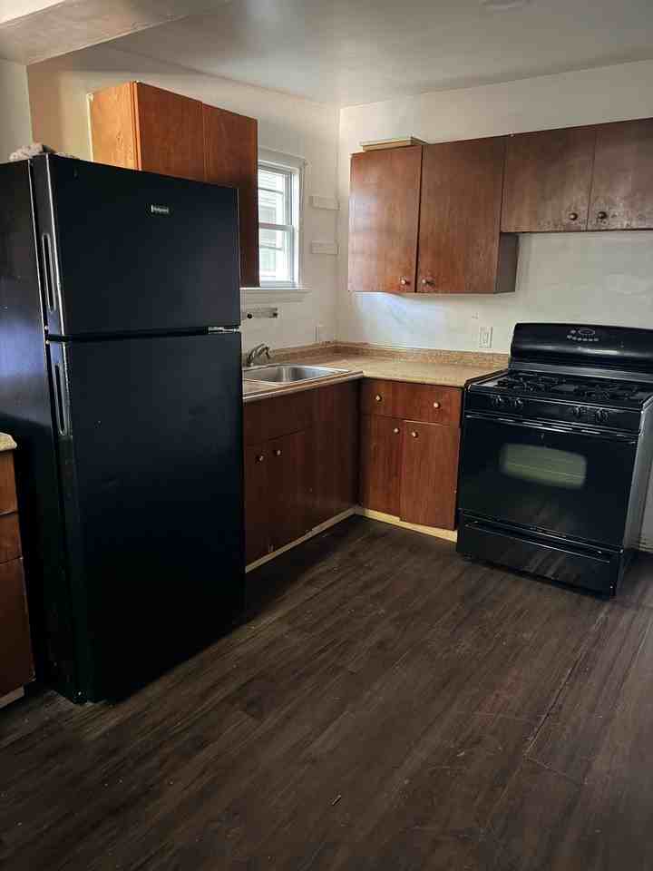 843 N Spruce St #1 - Photo 5 of 10