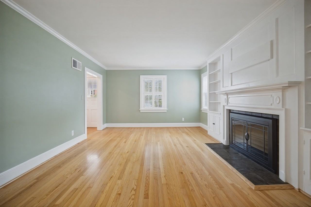 1411 Buckingham Ave #1 - Photo 7 of 32